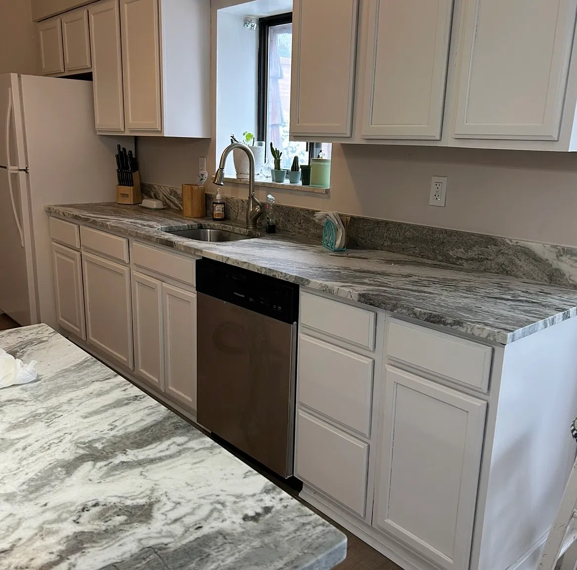 2 bed, 1124 sqft, $1,595 — Photo 3