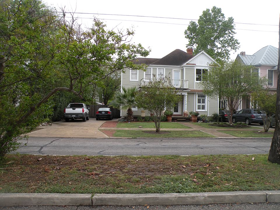 1st image of 228 W Woodlawn Ave