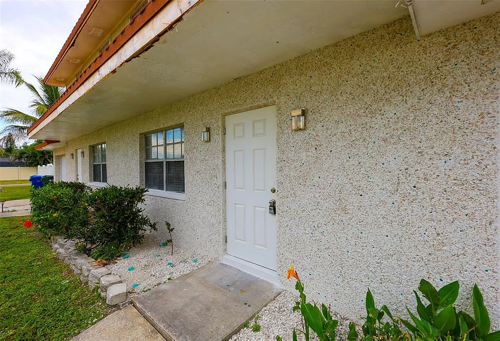 3 bed, 1.5 bath, 1440 sqft, $2,495 — Photo 3