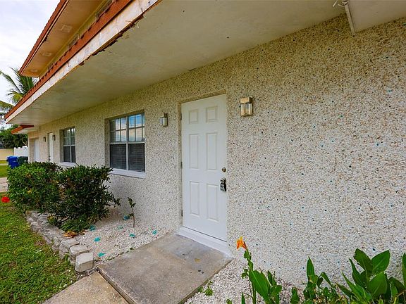 3rd image of 1423 Maple St SW