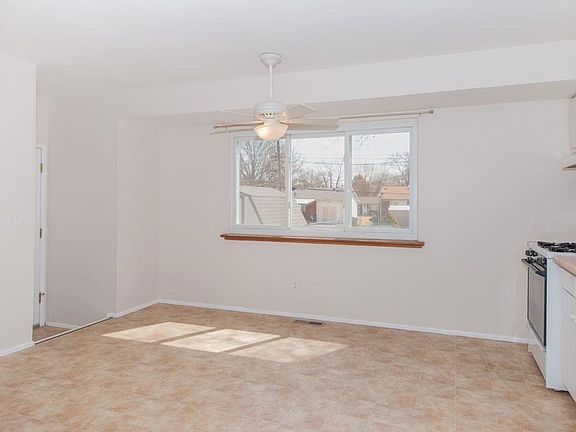 4th image of 7330 Caione Ct