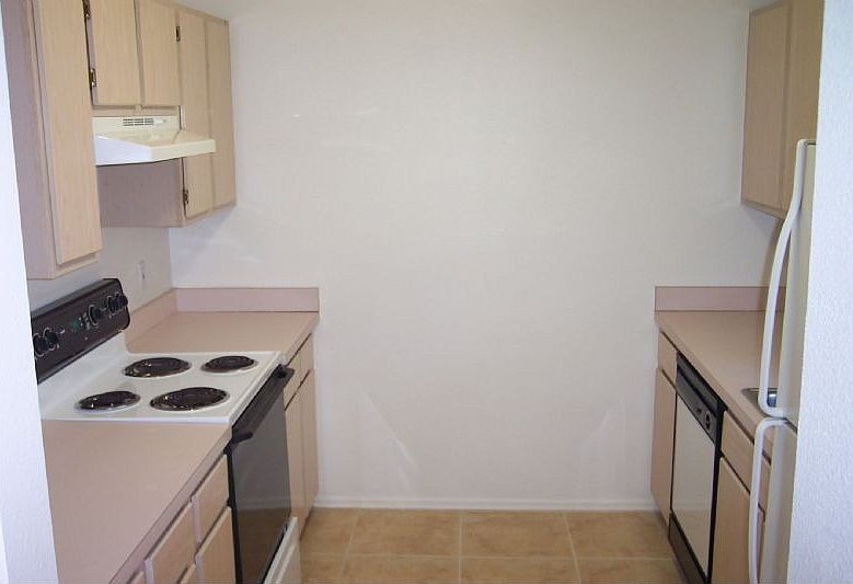 2nd image of 3719 W Jefferson St