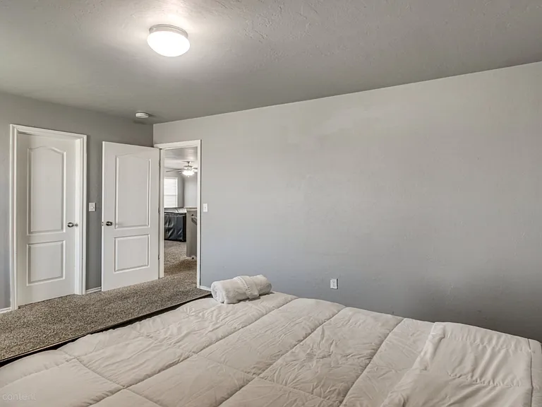 9613 Ella Ln — Photo 3