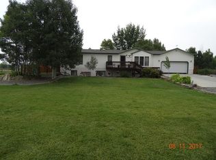 695 Road 9, Powell, WY 82435