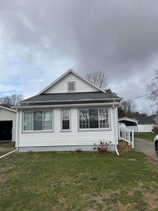 624 Baltic St, Saint Charles, MI, 48655