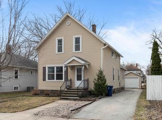 919 Division St, Green Bay, WI 54303