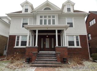 28 Parkway Cir, Utica, NY 13501