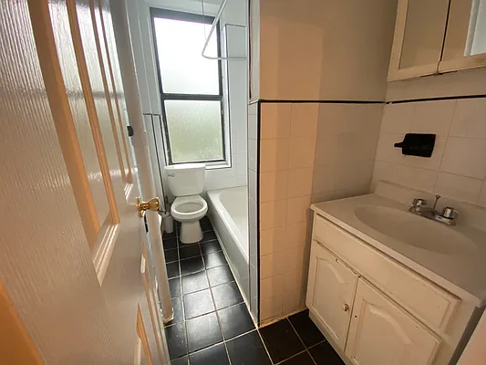 Rented by Lang Realty LLC | media 12