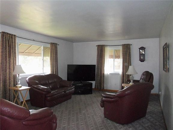 3rd image of 11097 Elk St