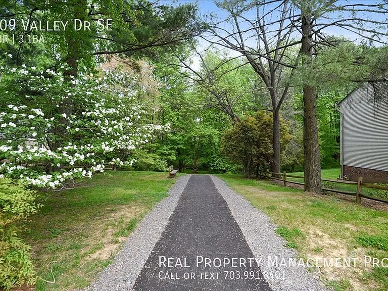 609 Valley Dr SE — Photo 55