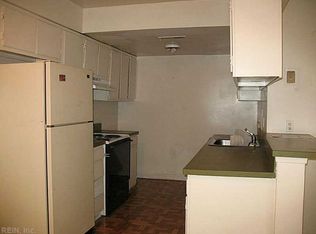 1352 White Birch Ln, Virginia Beach, VA 23453
