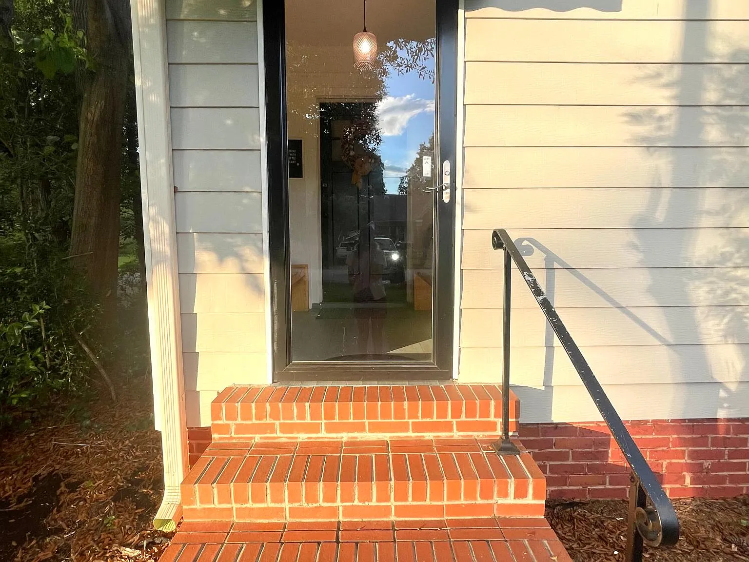 1635 Rosewood Street Hl — Photo 3