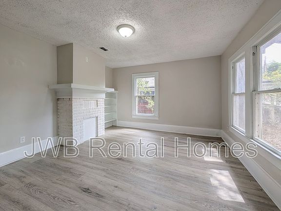 4th image of 1045 Dorchester St