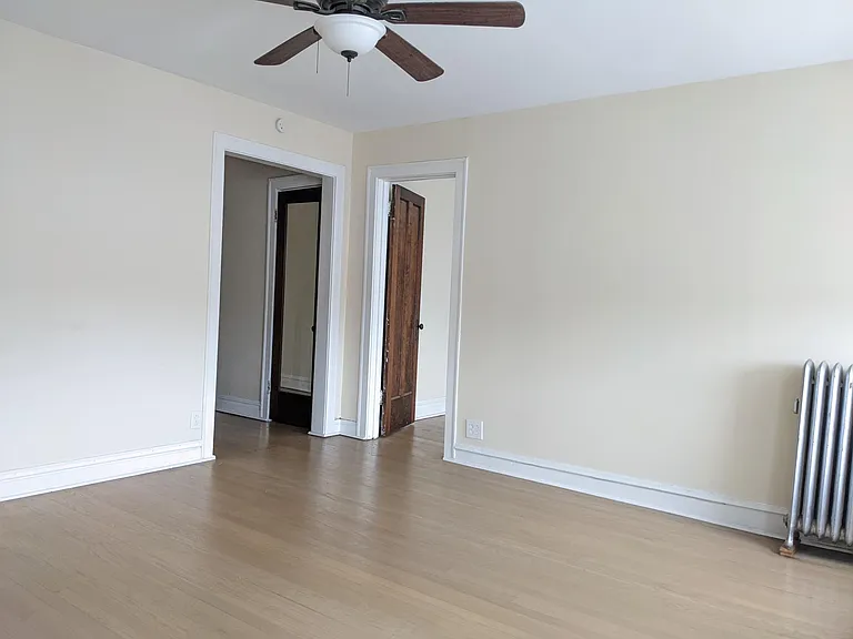 4419 W Irving Park Rd #3 — Photo 2