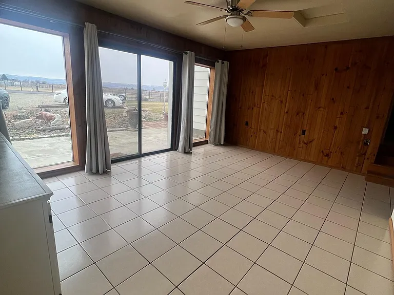 881 Bishop Rd #A — Photo 2