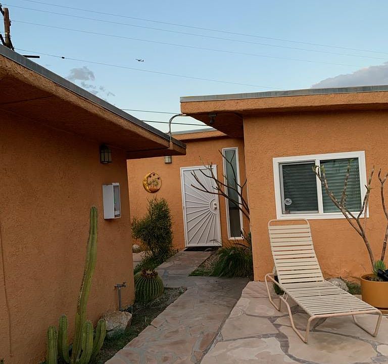 1st image of 2580 N Junipero Ave #5