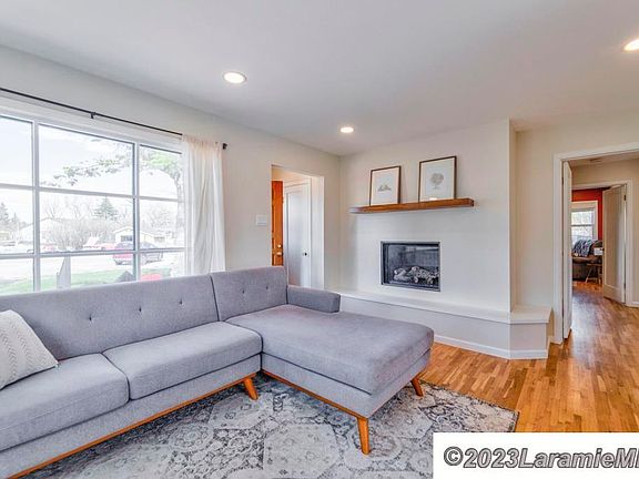 2nd image of 2016 Sheridan St