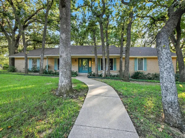 924 Ridgecrest Cir, Denton, TX 76205