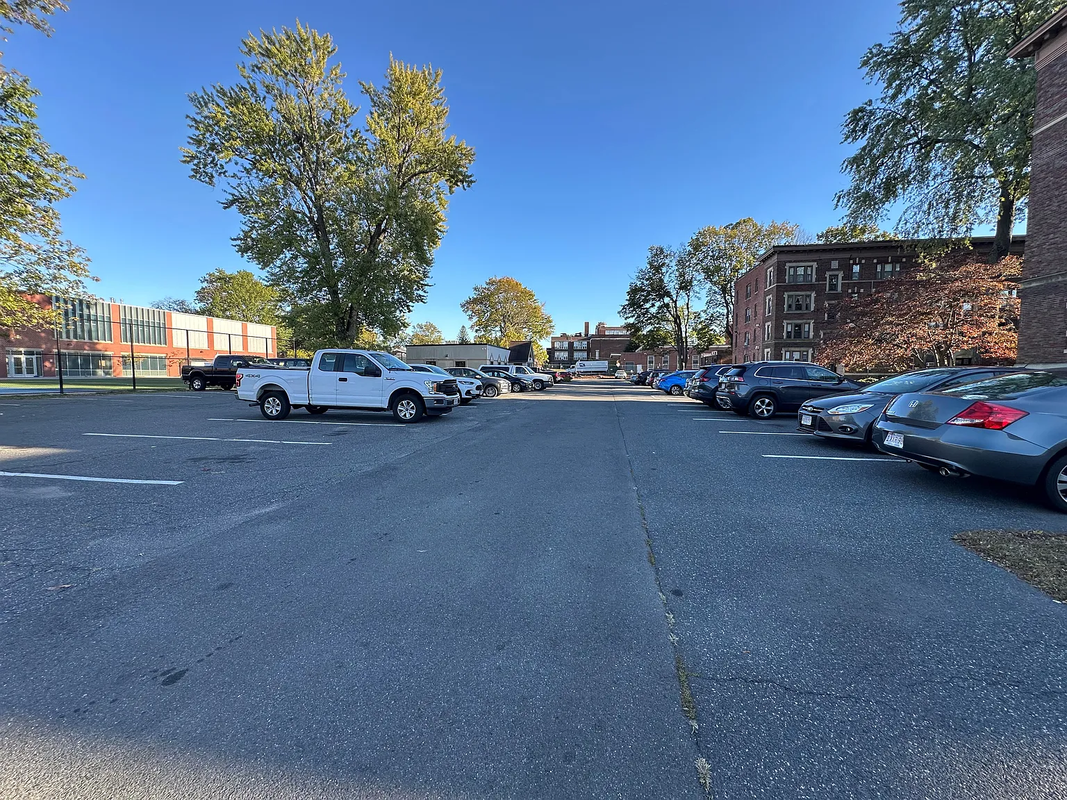 Elm Street Apartments — Photo 3