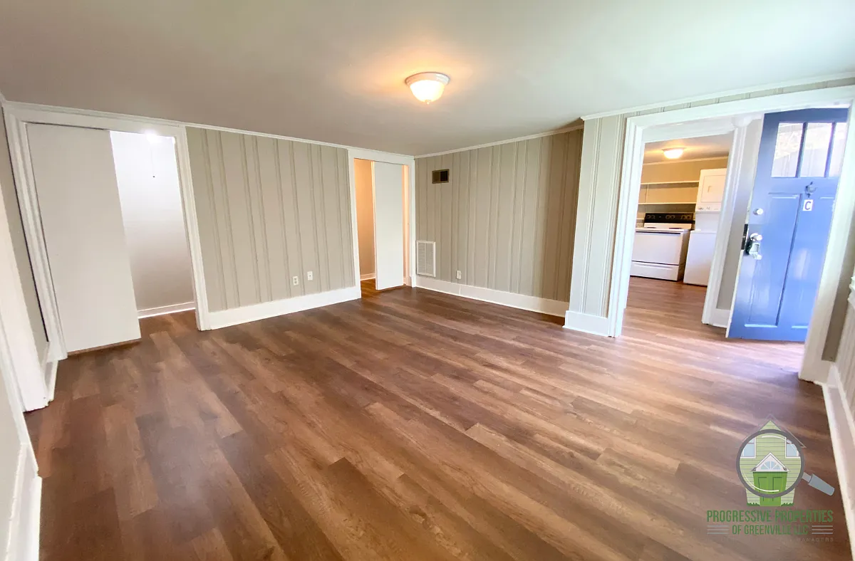 108 Central Avenue - C — Photo 1