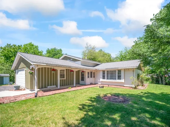 109 Darby Rd, Brockton, MA 02302