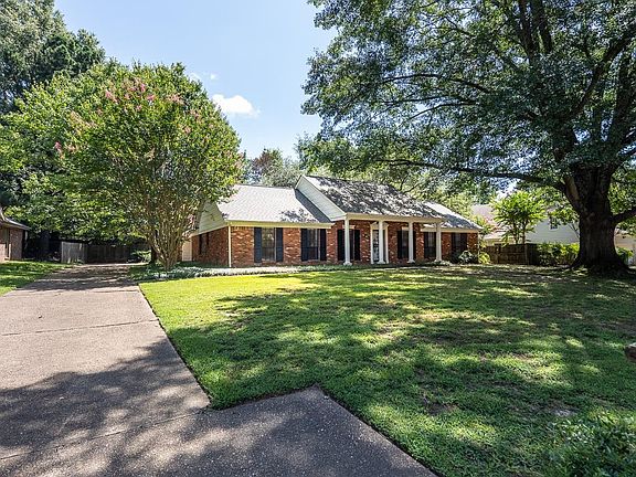 2nd image of 3014 Cane Creek Dr