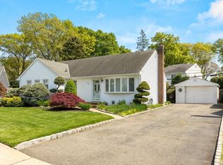 785 Buchanan Rd, East Meadow, NY 11554