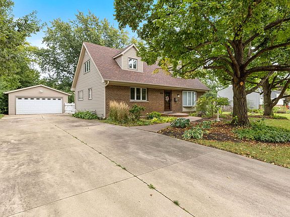 2nd image of 1937 Nottingham Ln