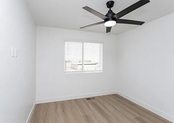435 N 575 W #1 — Photo 11