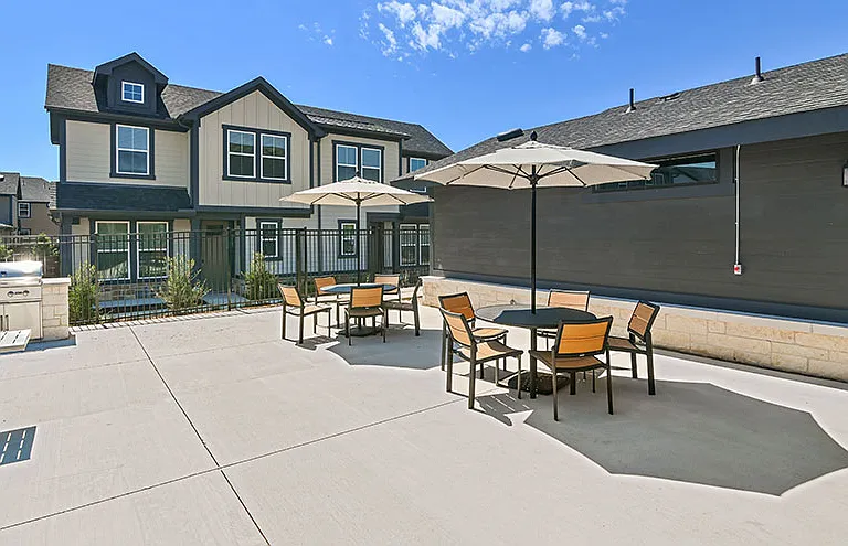 Canvas at Grand Prairie Townhomes — Photo 27