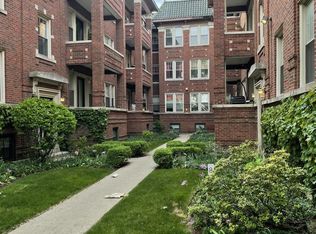 966 W Cuyler Ave APT 2S, Chicago, IL 60613