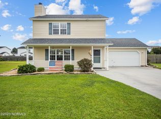 310 Mann St, Hubert, NC 28539