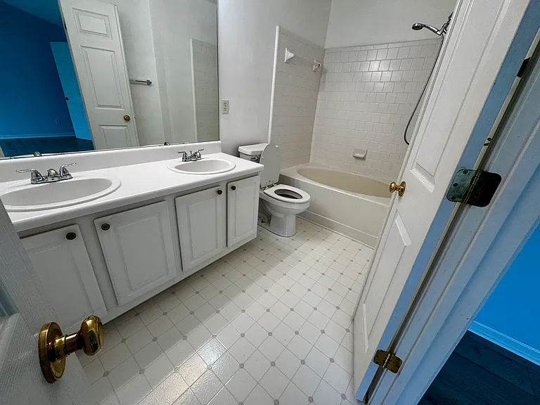 Bathroom in the master bedroom