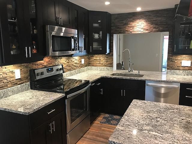 GORGEOUS Gourmet Kitchen