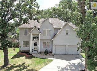 1691 N Hunter Dr, Olathe, KS 66061