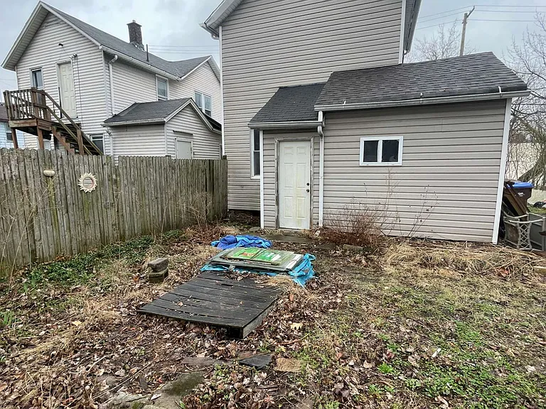 139 N Water Ave #2 — Photo 36