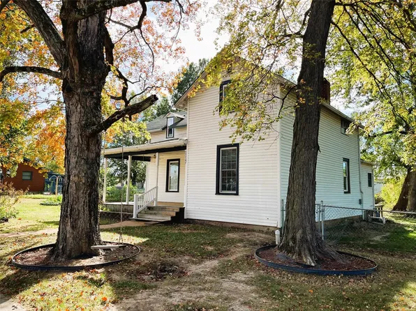 1113 N Cedar St, Bismarck, MO 63624