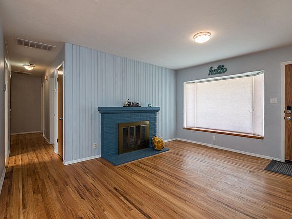 5th image of 2916 California St NE