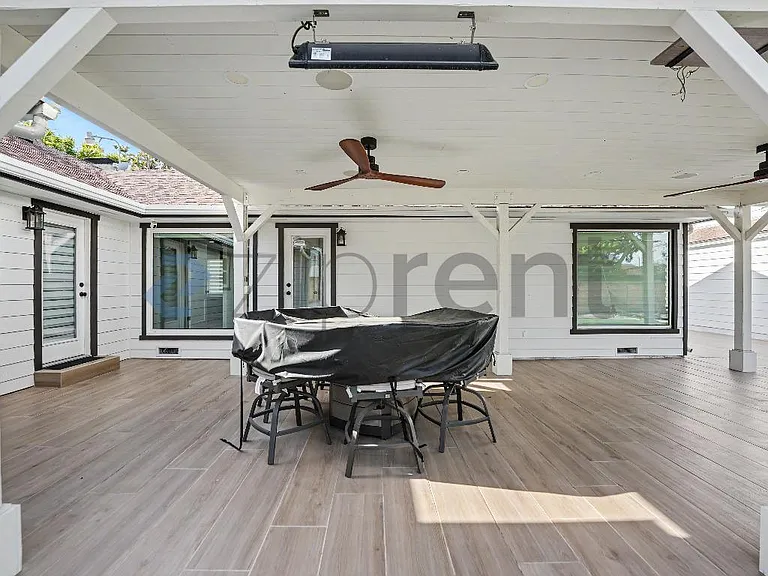 4390 Cerritos Ave — Photo 28