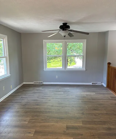 7 Village Park Dr — Photo 24