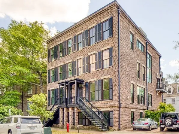 407 E McDonough Street, Savannah, GA 31401