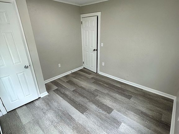 3rd image of 7 Savery Ln #B