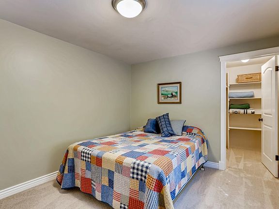 4th image of 22627 NE 15th Pl