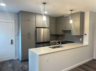 106 Grove St UNIT 2B, Peterborough, NH 03458