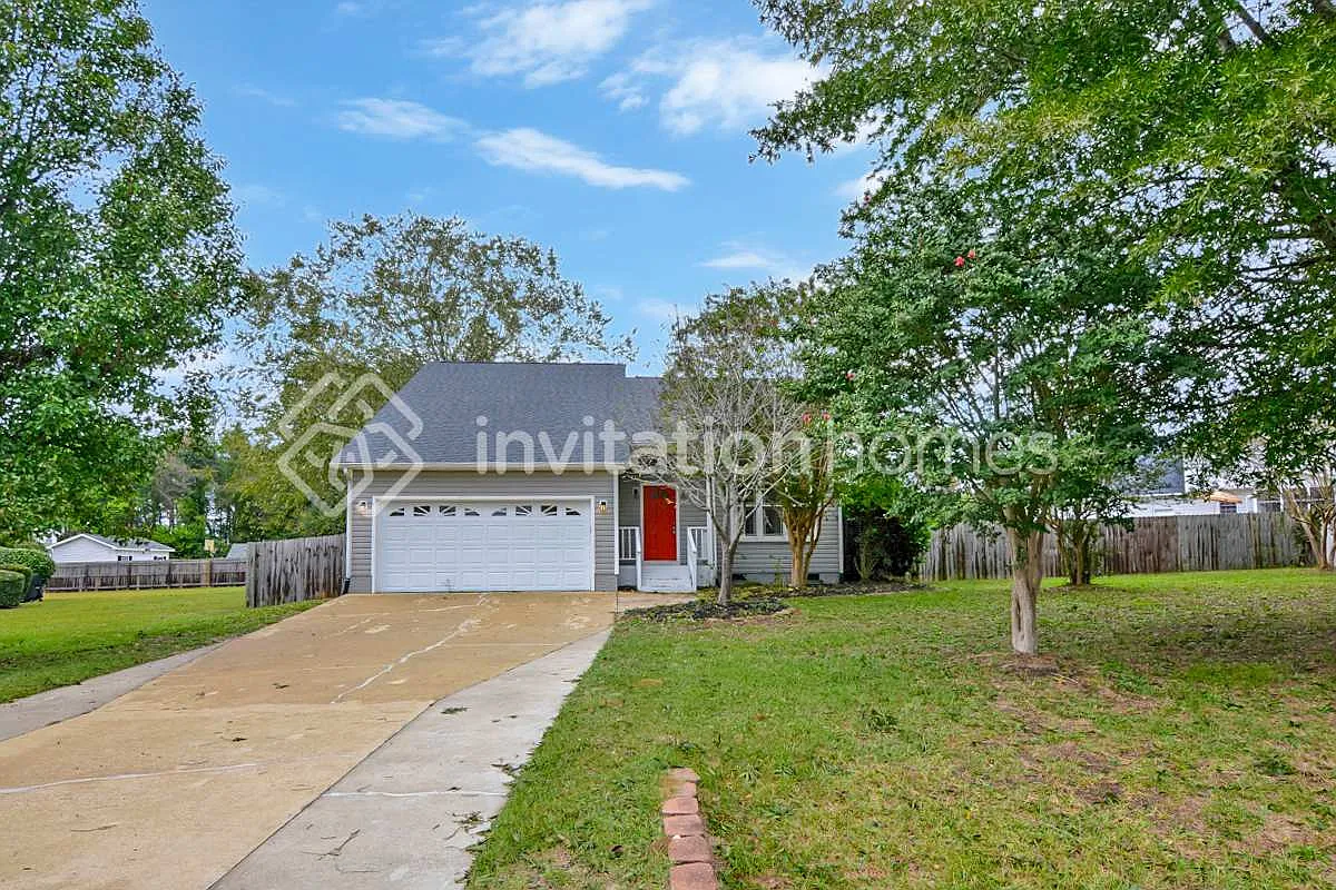 136 Kings Way Angier, NC 27501 — Photo 1