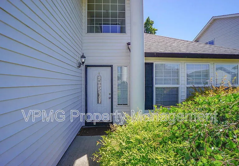 7205 NE 159th Ave — Photo 3