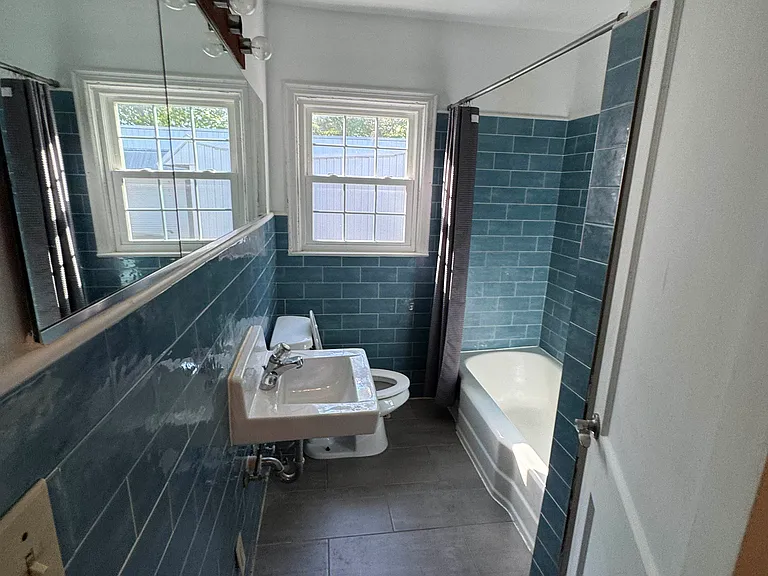 857 N Clayton St — Photo 5