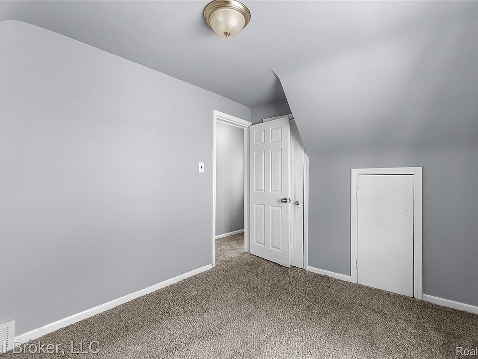 4637 University Pl, photo 16