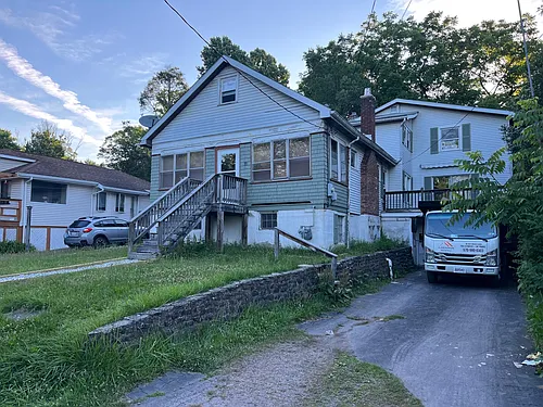 11 Hazel St #1 Photo 1