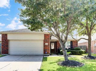 11406 Morning Brook Dr, Pearland, TX 77584